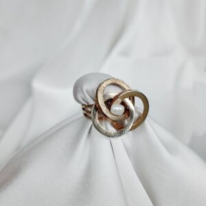 Kum İnci Detaylı Halka Şıklığını Yansıtan Bayan Yüzük